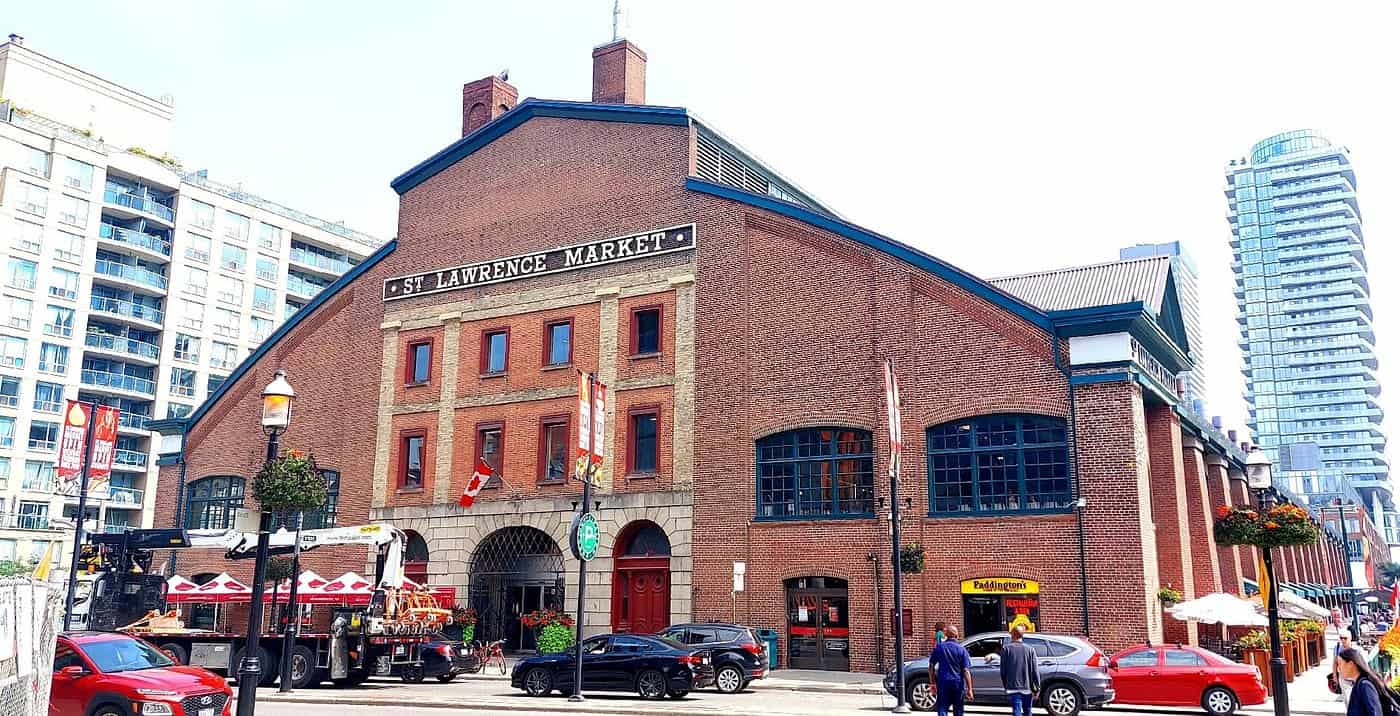 Fun Things to Do in Toronto: The Ultimate Guide 7 St. Lawrence Market